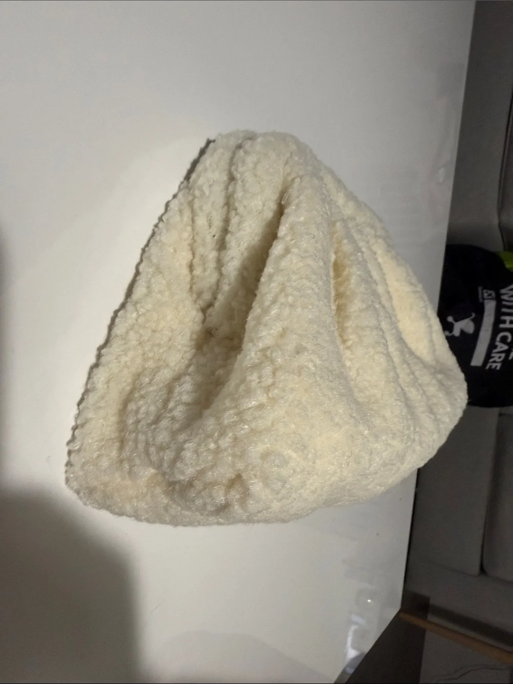 Shiraleah  Chicago Cream Sherpa Clutch